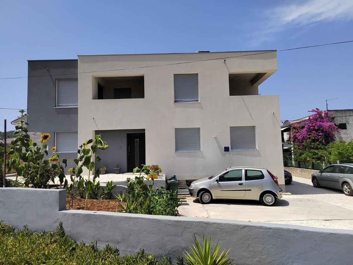 Appartement Tiamar à Slatine Extérieur photo