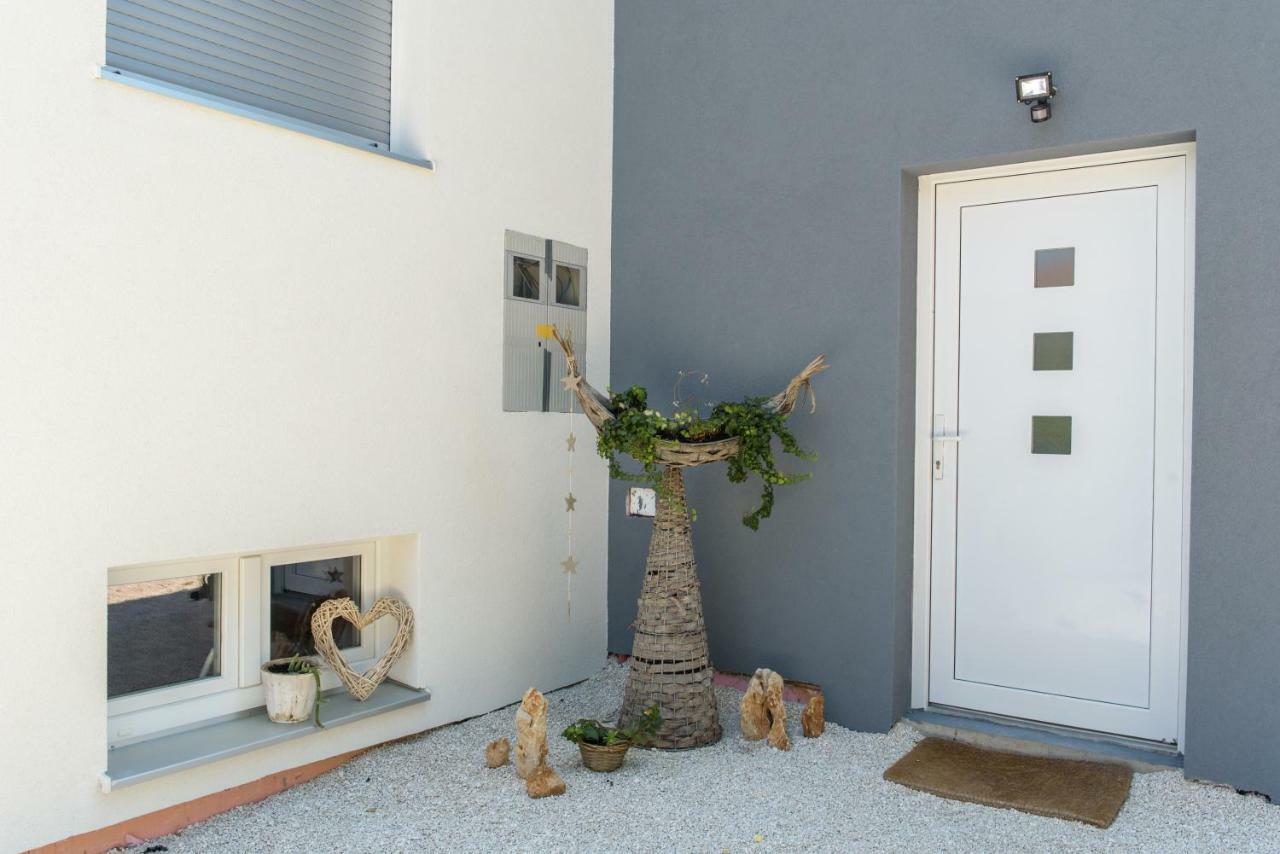 Appartement Tiamar à Slatine Extérieur photo