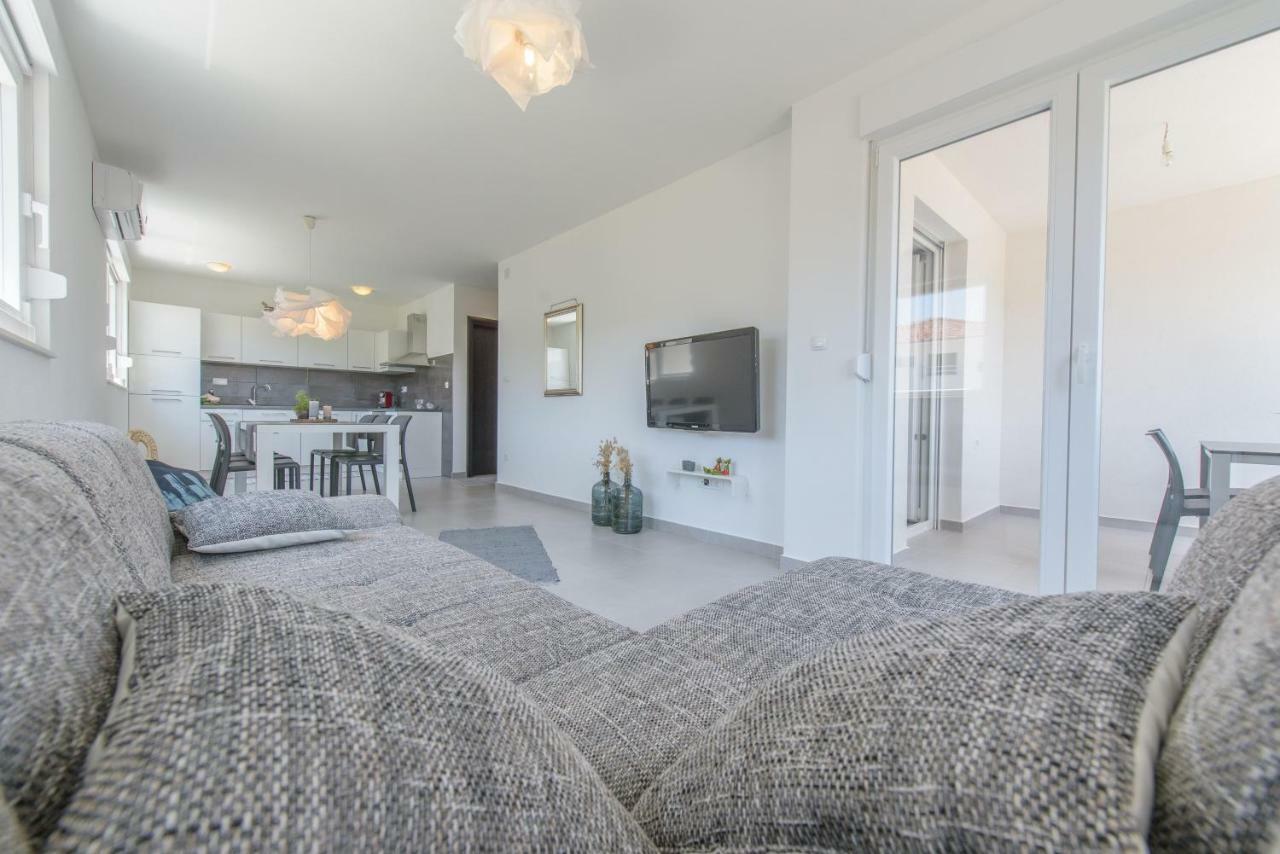 Appartement Tiamar à Slatine Extérieur photo