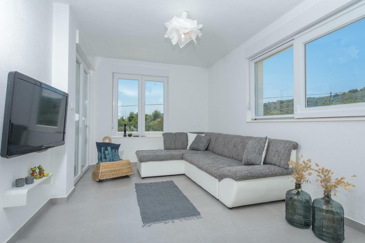 Appartement Tiamar à Slatine Extérieur photo